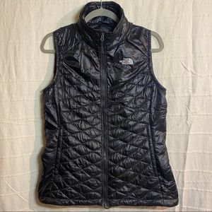 North Face Thermoball Diamond Quilted Pattern Vest - Women’s Medium in Black